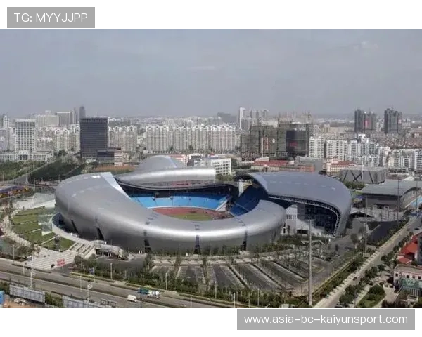 城市体育场周边配套商业升级带动赛事经济增长，体育场周边楼盘